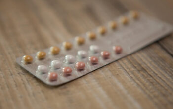 Lebih dari Kontrasepsi: Manfaat Pil KB untuk Remaja