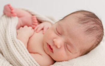 Mengenal Vernix Caseosa: Lapisan Ajaib yang Melindungi Bayi Baru Lahir 1 Mengenal Vernix Caseosa: Lapisan Ajaib yang Melindungi Bayi Baru Lahir