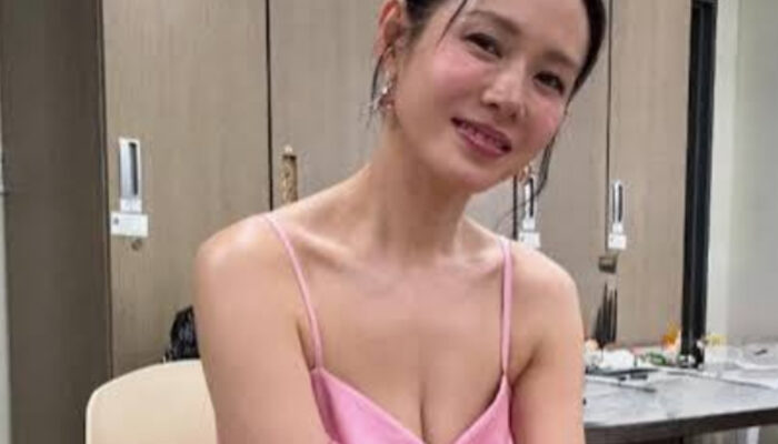 Momen Manis Son Ye Jin: Tampil Kompak Bersama Sang Putra