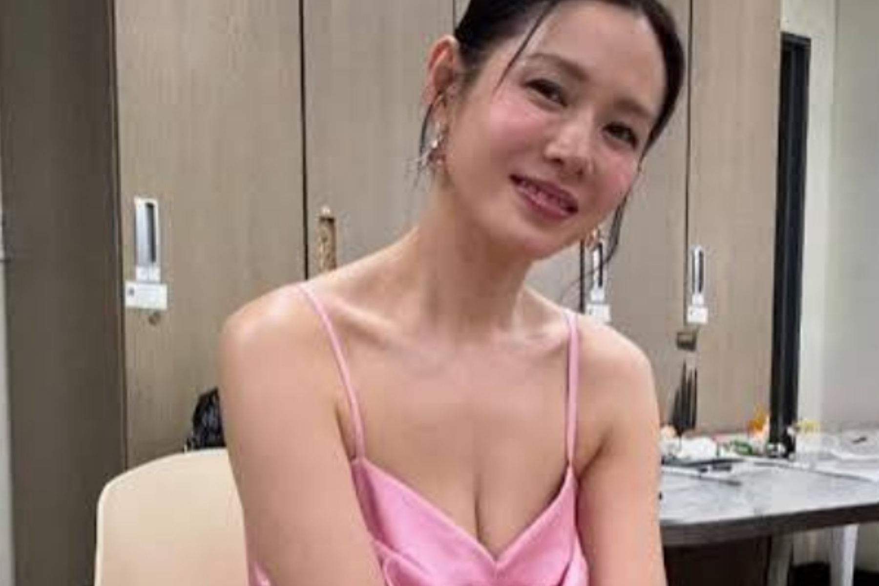 Momen Manis Son Ye Jin: Tampil Kompak Bersama Sang Putra