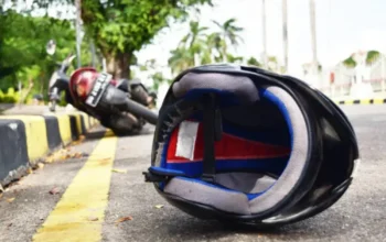 Ngeri! Motor Dihantam Truk di Bandung Barat, Pengendara Tewas