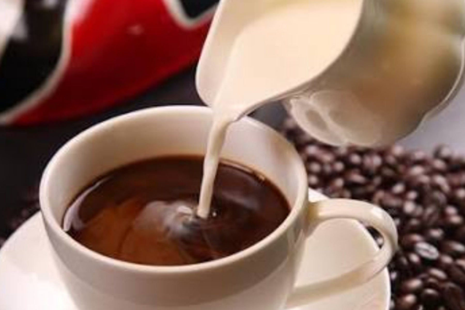 Nikmat Namun Berisiko: Bahaya Tersembunyi di Balik Tren Kopi Susu Gula Aren