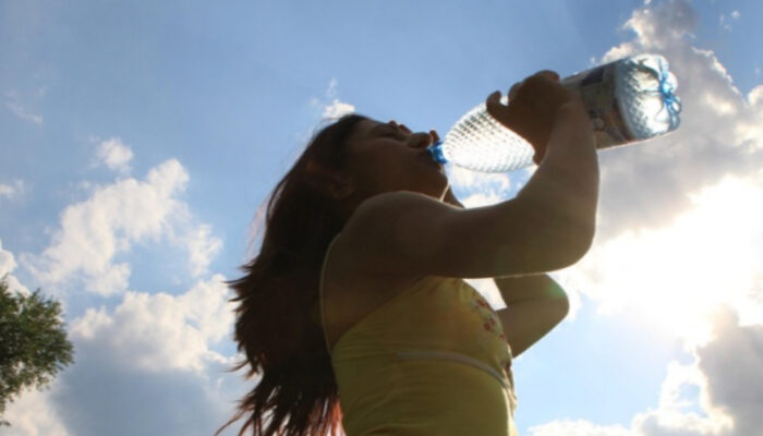 Optimalisasi Tubuh: Jadwal Minum Air Putih yang Baik