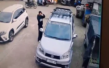 Parkiran Sepi, Mobil Dibobol! Aksi Pelaku di Cianjur Terekam CCTV