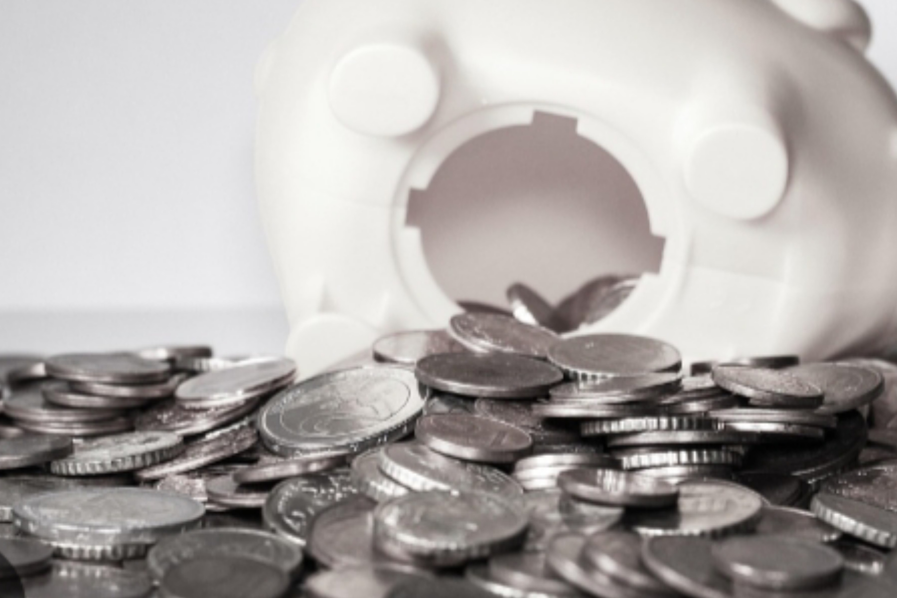 Pentingnya Menabung Sejak Dini: Membentuk Karakter Anak yang Tangguh