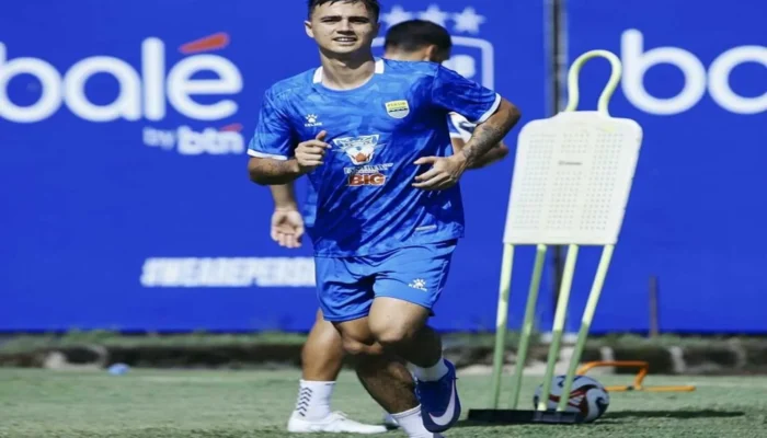 Prediksi Persib vs Semen Padang: Laga Panas di Haji Agus Salim