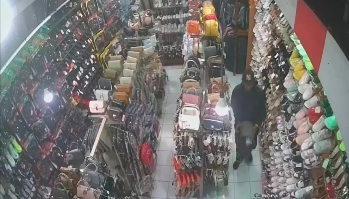 Pura-pura Belanja, 2 Pria di Cianjur Gasak Barang di Toko Fashion