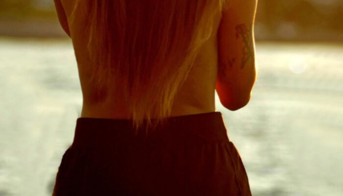 Rahasia di Balik Back Dimples: Keunikan Fisik atau Sekadar Mitos?