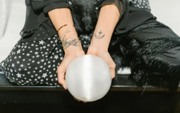 Ramalan Zodiak 23 April: Saat Emosi dan Logika Saling Tarik!