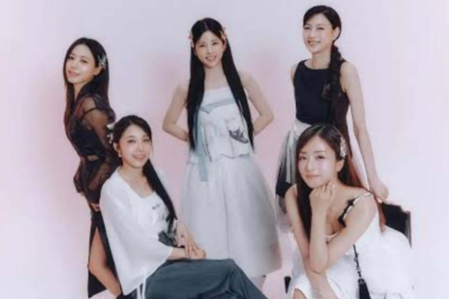 Rayakan 15 Tahun Berkarya, Apink Rilis Single "15th Season"