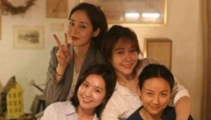 Reuni Mengharukan Fin.K.L: Dukung Lee Hyo Ri di Masa Duka