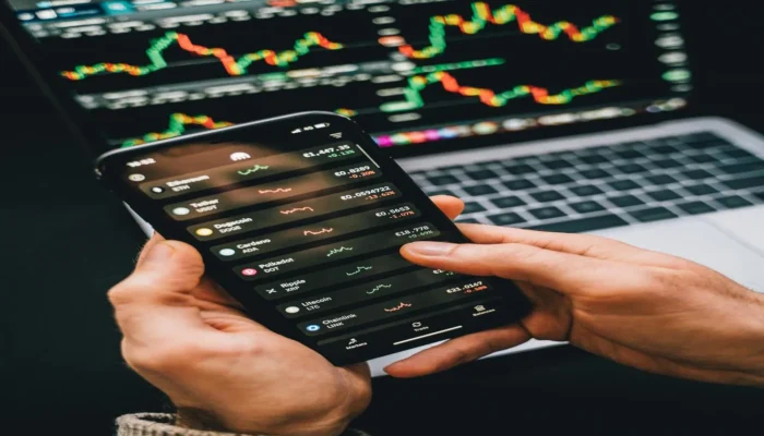 Saham BBCA Melemah, Ada Apa?