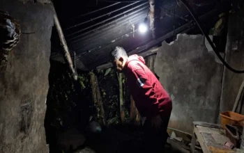 Saluran Irigasi Meluap, Rumah Warga Cianjur Jebol