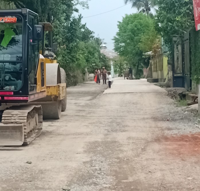 Warga Pertanyakan Transparansi Proyek Pengecoran Jalan di Sukatani Purwakarta ?