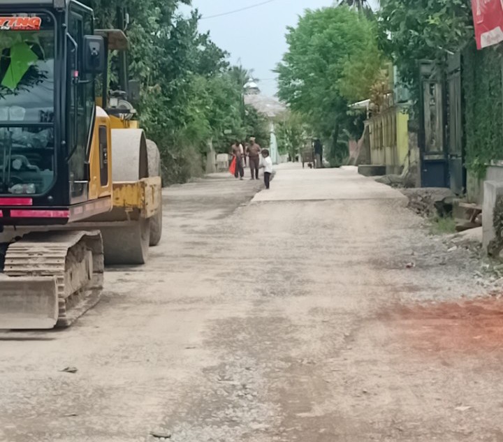 Pelaksana Proyek Pengecoran Jalan Malangnengah, Sukatani, Purwakarta Terancam Pemutusan Kontrak Kerja ?