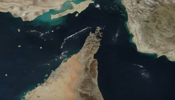 Selat Hormuz Kembali Ditutup Total, Bagaimana Nasib Ekonomi Global?