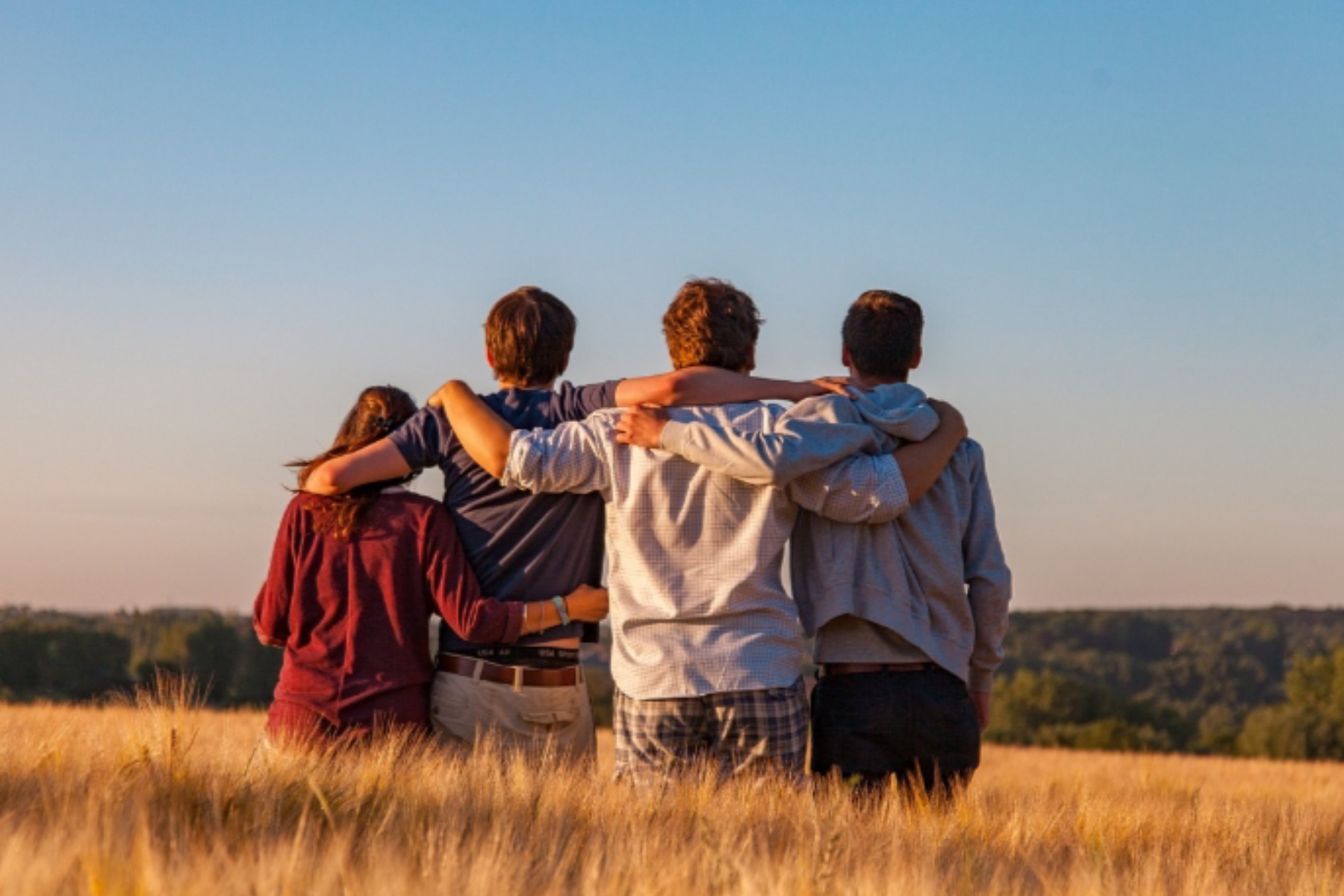 Seni Mencari Teman: Cara Elegan Jadi Magnet Sosial
