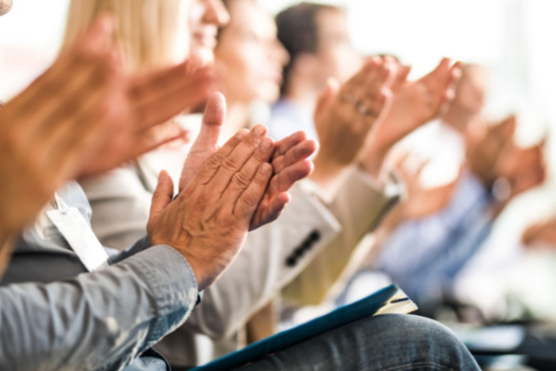 Seni Mengelola Ego: Mengapa Anda Tidak Perlu Haus Pujian?