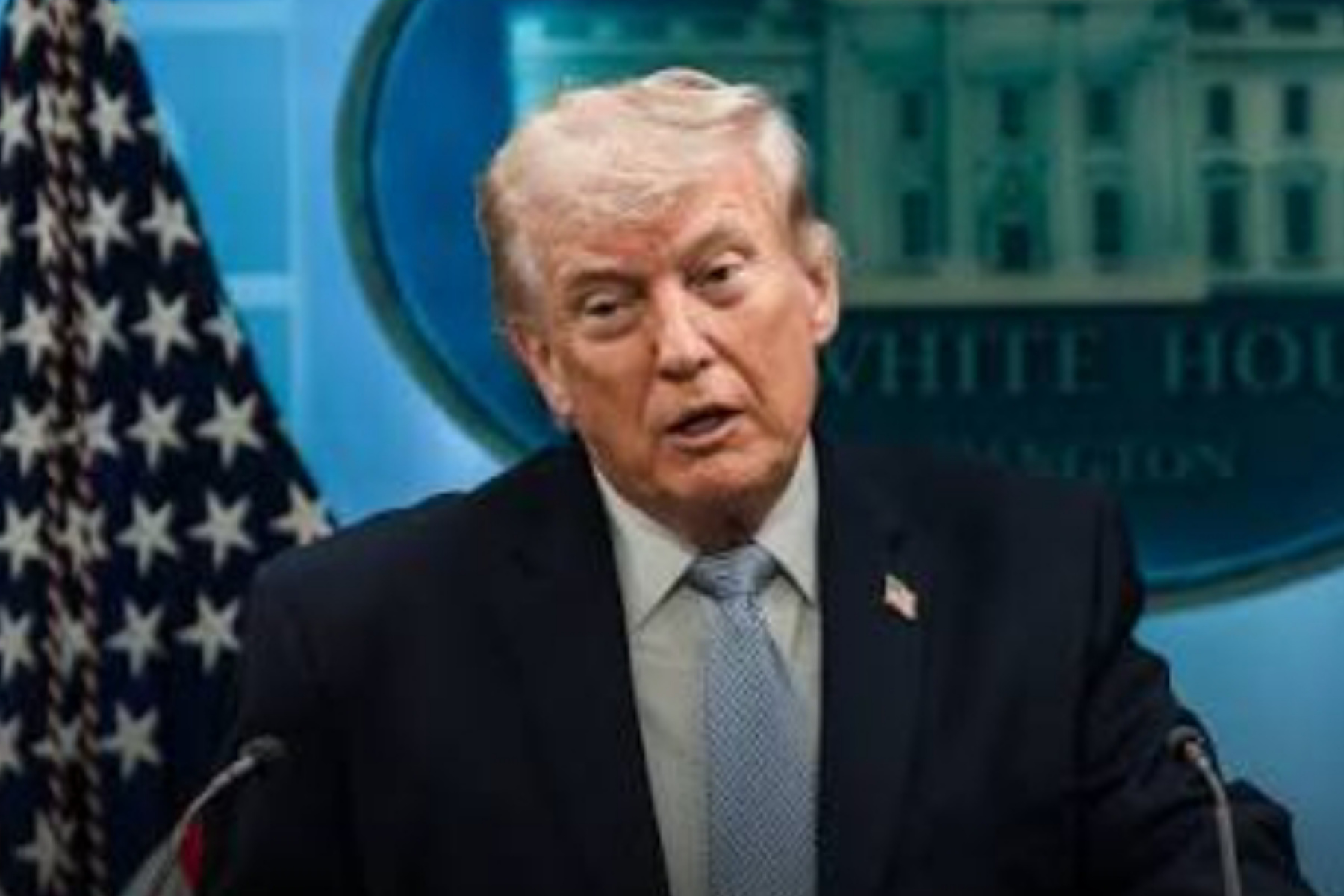 Skenario Damai Hormuz: Donald Trump Klaim Kemenangan, Iran Beri Peringatan Keras