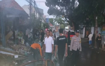 Subuh Mencekam! 5 Bangunan Terbakar di Purwakarta