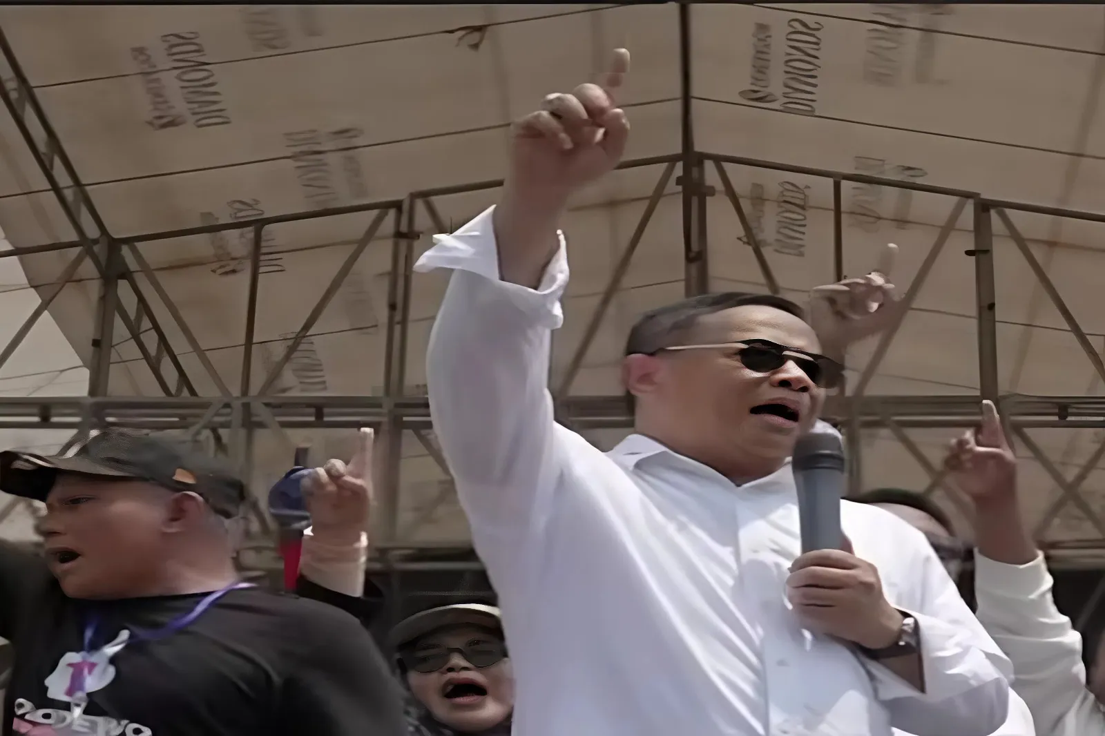 Sudewo: Dari Senayan ke Pati, Jalan Terjal Seorang Bupati