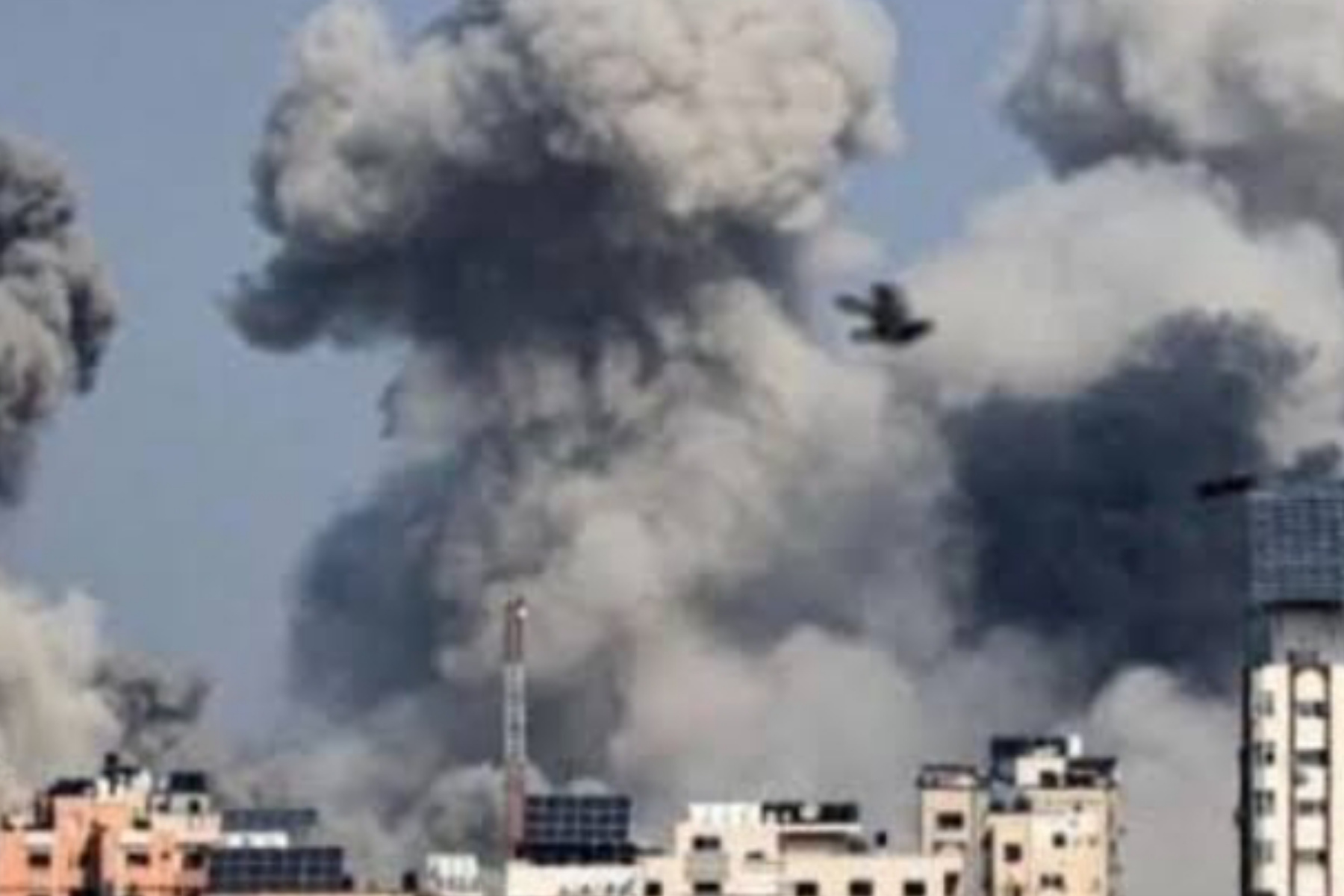 Timur Tengah Membara: Serangan Udara Hantam Lebanon dan Iran