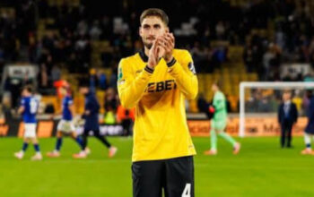 Wolves Patok Harga Santiago Bueno: Leeds United Siap Bersaing?