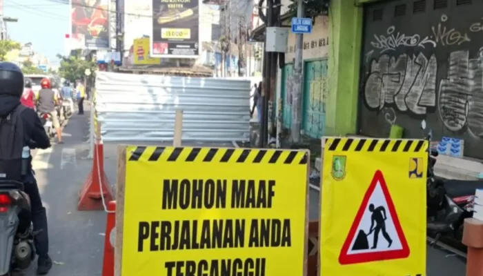 Wujudkan Jalan Standar Tol, Wali Kota Sukabumi Tinjau Langsung Betonisasi Jalan Gudang