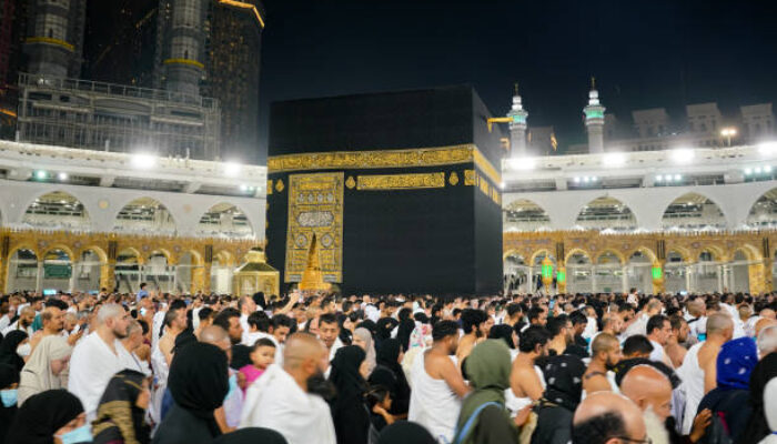 Tergiur Diskon Paket Umrah, Puluhan Warga Sukabumi Diduga Malah Tertipu Oknum Pimpinan Ponpes