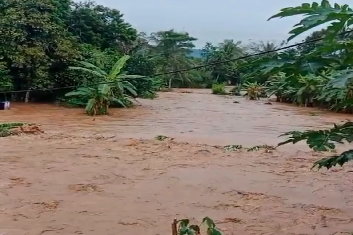 Banjir Bandang Terjang 31 Rumah di Mande Cianjur
