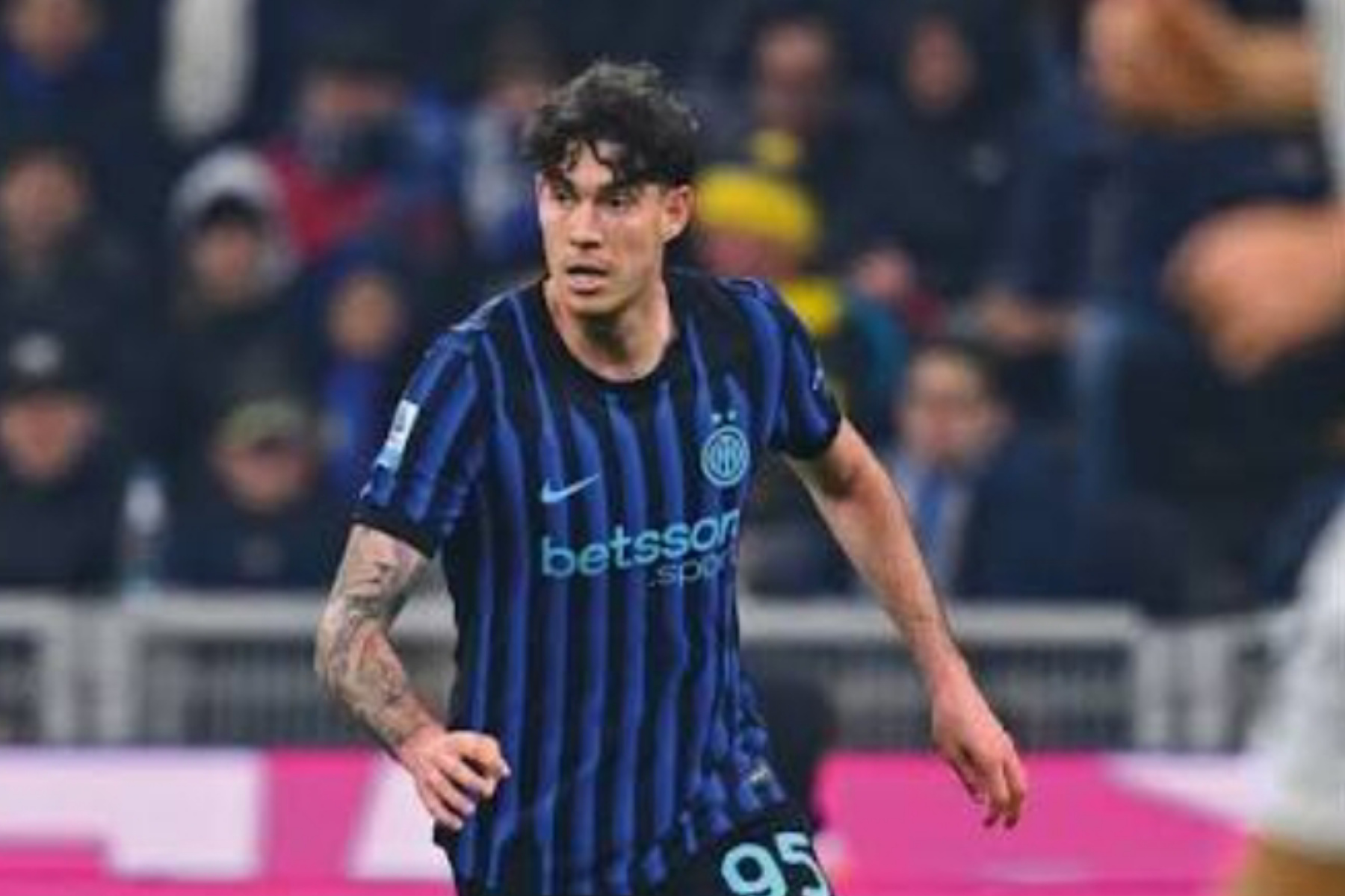 Barcelona Gigit Jari? Inter Milan Tegaskan Nasib Alessandro Bastoni