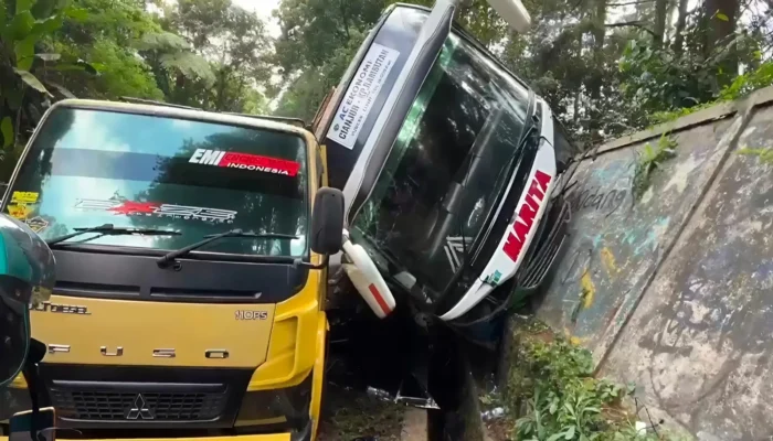 Bus Marita Jurusan Cianjur–Kampung Rambutan Kecelakaan, 20 Penumpang Luka