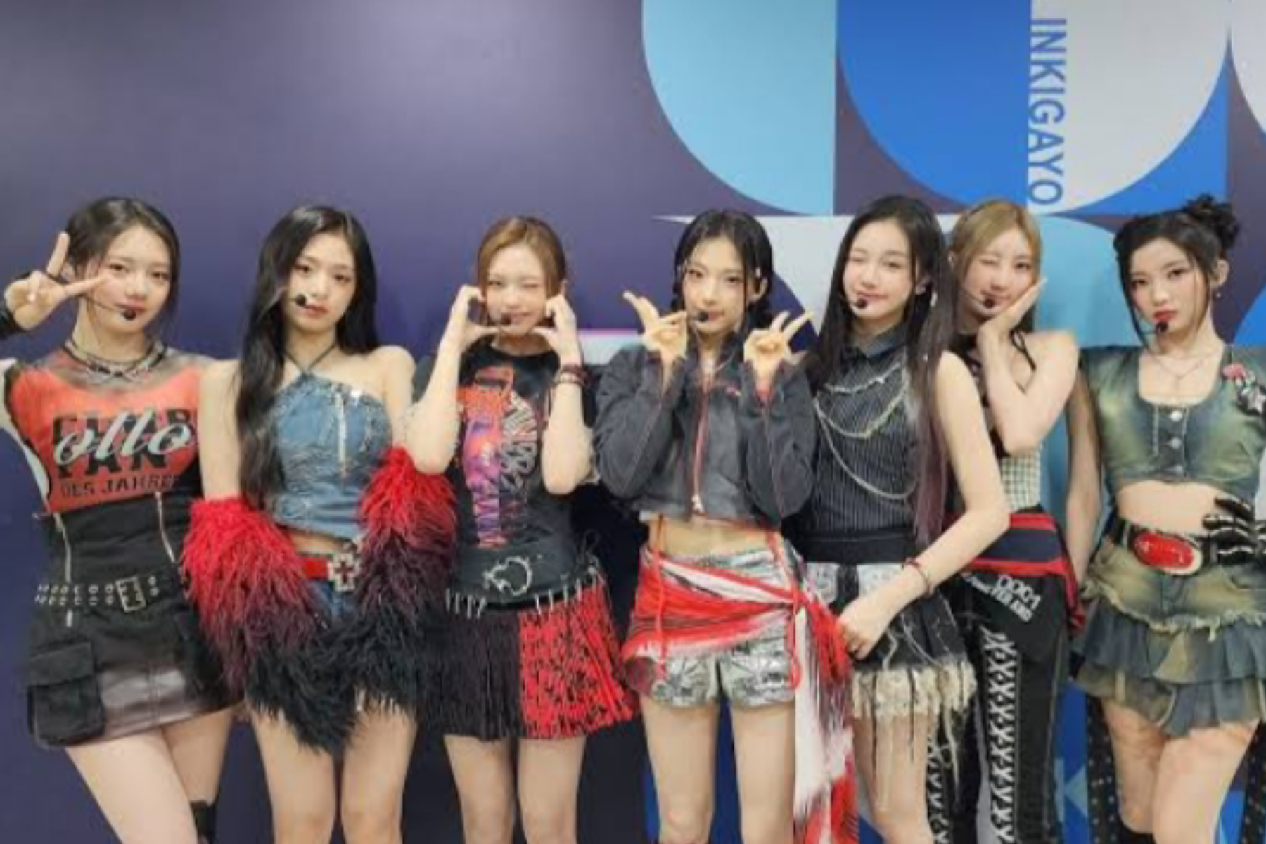 Debut Menggila BABYMONSTER di Music Core: Vokal 'Hand-Mic' Jadi Sorotan