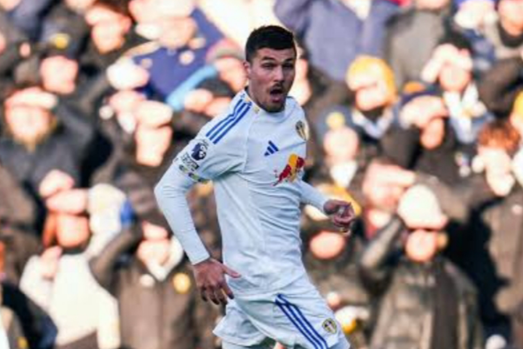 Dilema Joel Piroe: Antara Bertahan atau Pergi dari Leeds