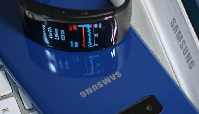 Gebrakan Samsung: Layar OLED Baru Bisa Cek Tekanan Darah!
