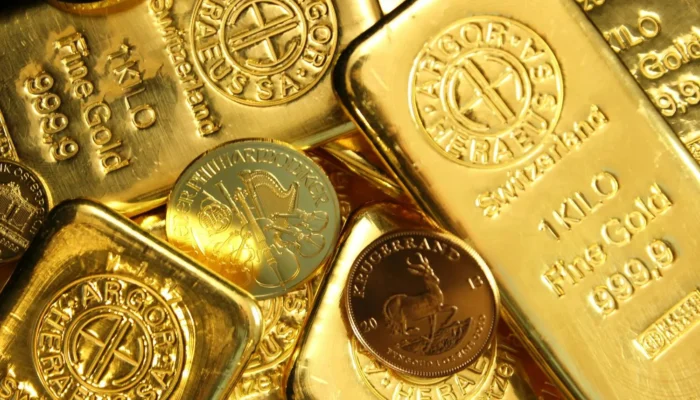 Harga Emas Antam Anjlok Rp5.000 per Gram