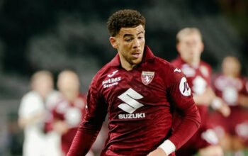 Incar Che Adams, Wolves Siapkan Dana Segar Rp90 Miliar!