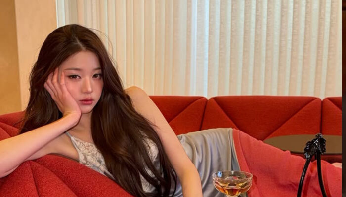 Intip Kehidupan Mewah Jang Wonyoung: Sofa Ikonik Jadi Sorotan