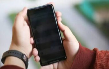 Jangan Biarkan Mati Total! Begini Solusi Mengatasi Baterai HP yang Cepat Habis 3 Jangan Biarkan Mati Total! Begini Solusi Mengatasi Baterai HP yang Cepat Habis