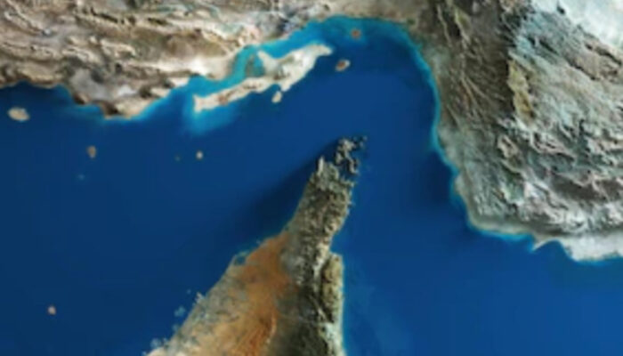 Ketegangan Memuncak: AS Lumpuhkan Kapal Tanker Iran di Selat Hormuz