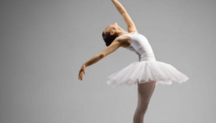 Lebih dari Sekadar Tarian Indah: Menelusuri Manfaat dan Risiko Berlatih Balet