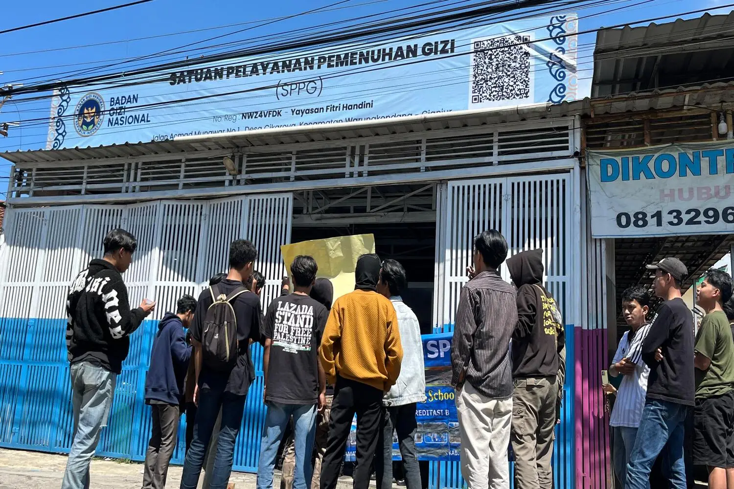 Massa Kepung Dapur MBG di Cianjur, Jalan Sempat Ditutup
