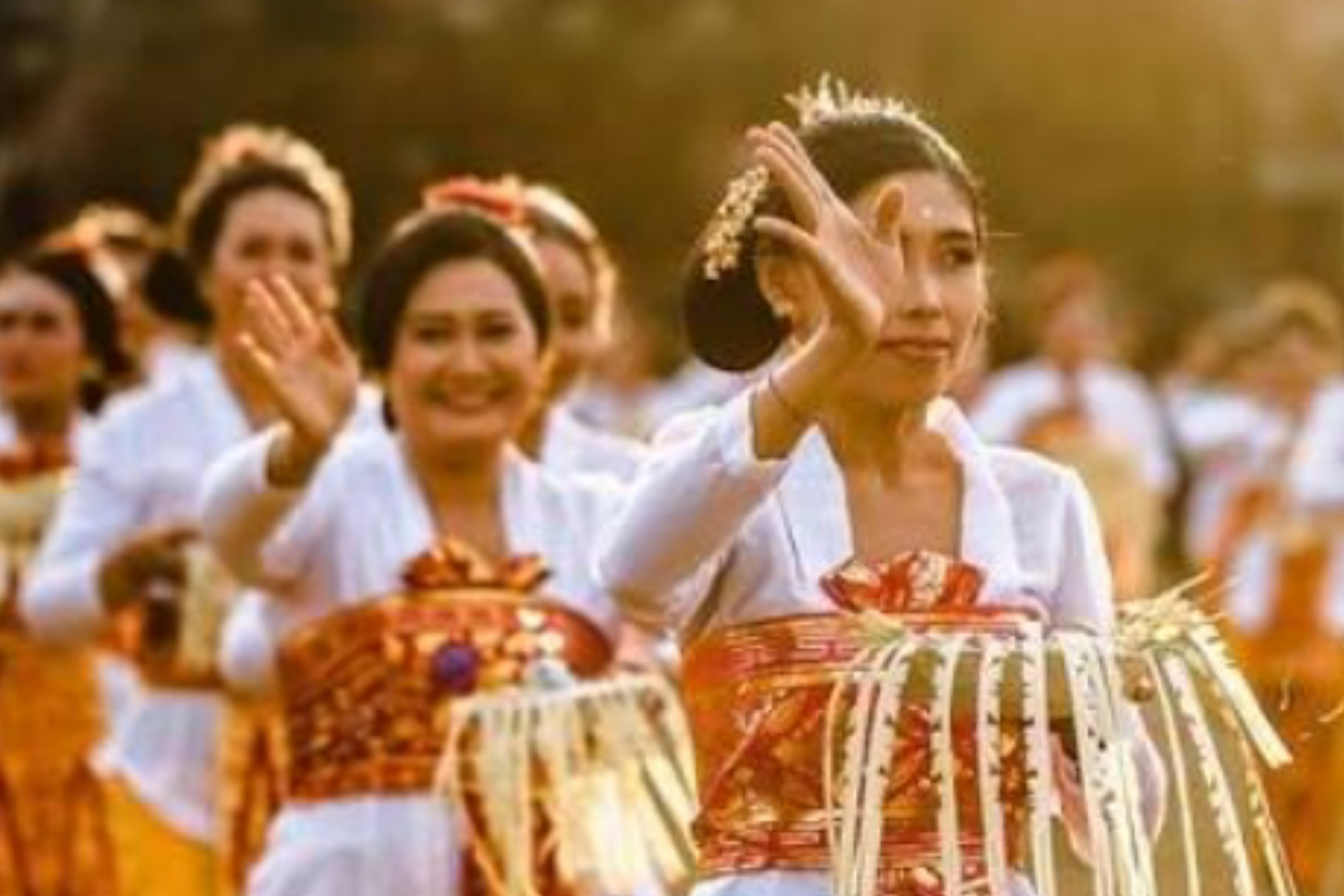 Mengapa Melestarikan Budaya Daerah Adalah Benteng Terakhir Identitas Kita?