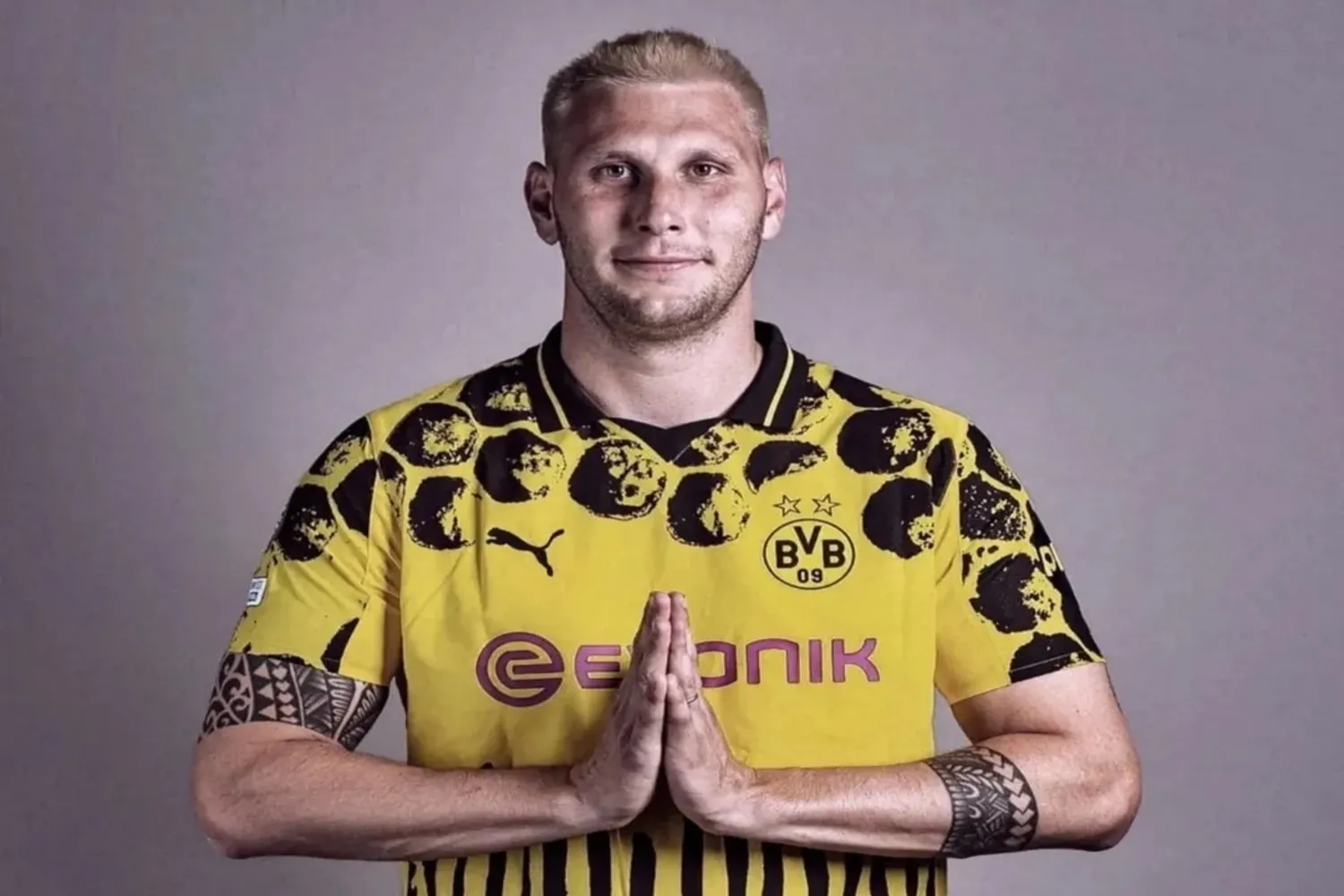 Niklas Süle Putuskan Pensiun