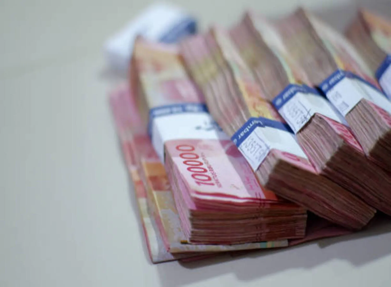 Nilai Tukar Rupiah Indonesia Tembus Rp17.800 per Dolar AS