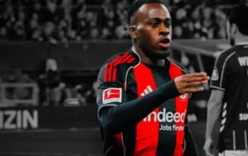 Nottingham Forest Siap Diskon Harga Arnaud Kalimuendo Demi Frankfurt