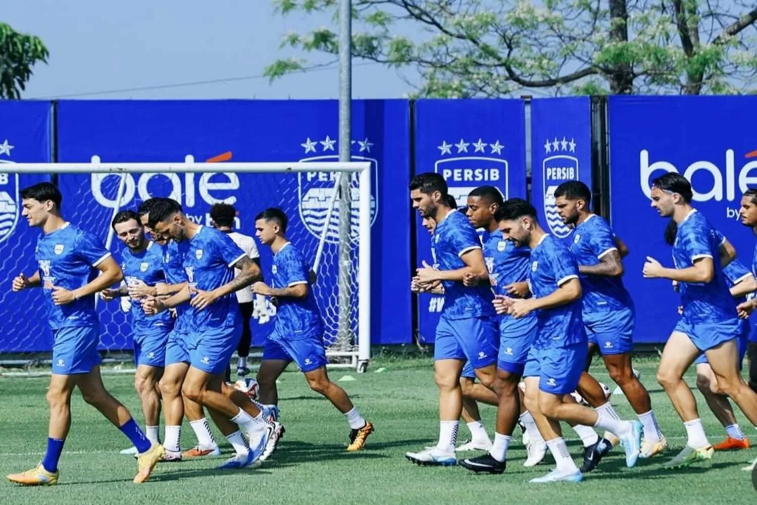Persib Tanpa Hodak, Mampukah Bantai PSM?