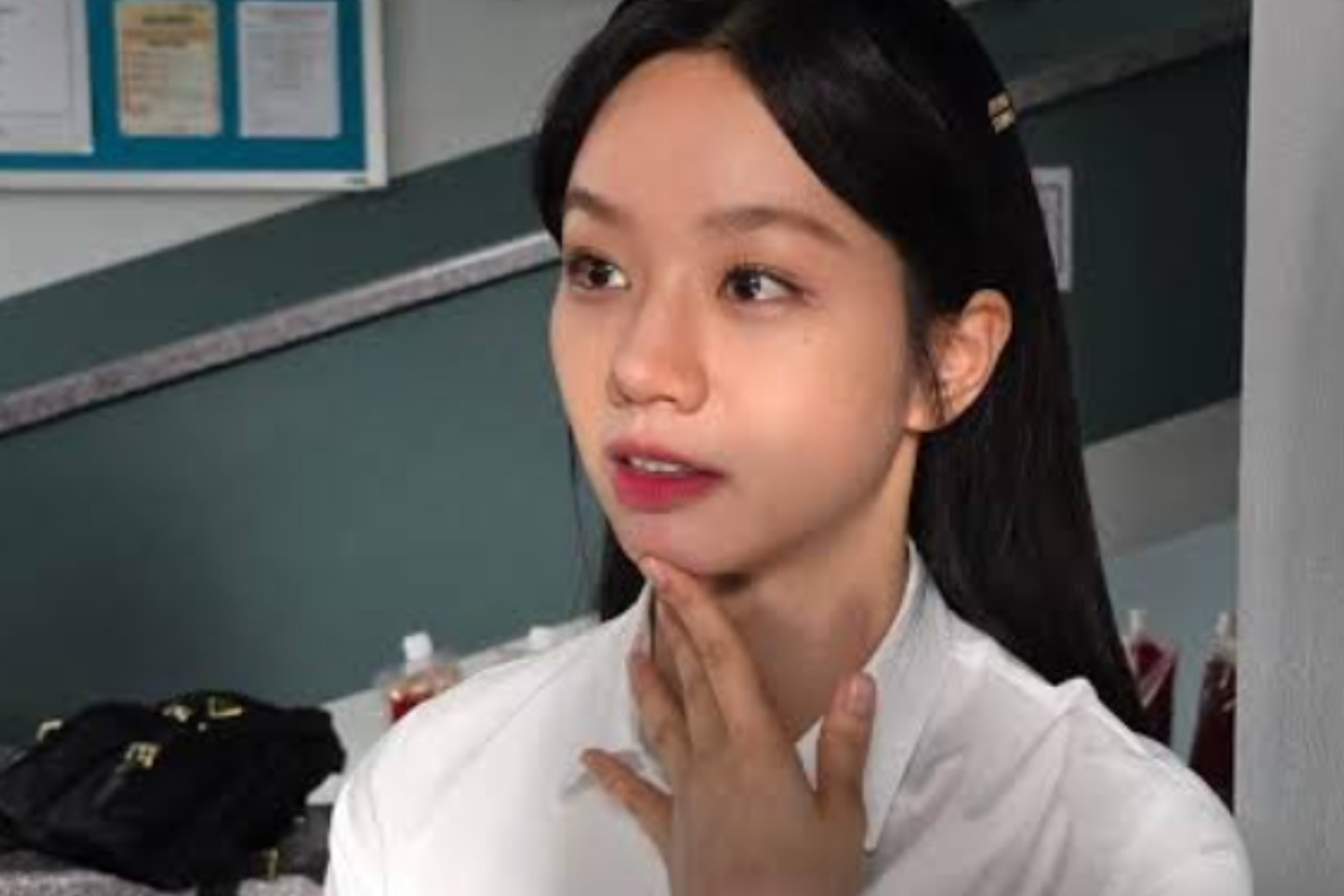 Pingsan di Atas Panggung: Pengakuan Jujur Hyeri Eks Girl’s Day