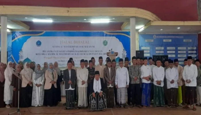 Rajut Ukhuwah, Perkuat Khidmah: Pimpinan Ponpes Al-Masthuriyah Resmi Lantik 19 Komisariat KALAM Sukabumi