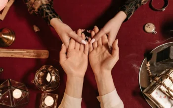 Ramalan Zodiak 25 Mei 2026: Energi Besar Bergeser!